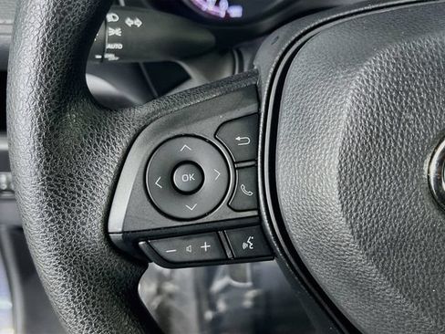 Used 2024 Toyota RAV4 XLE FWD image 17