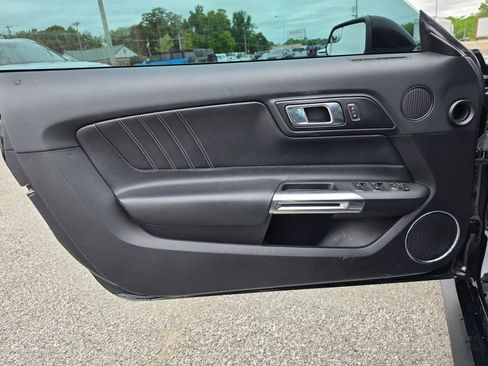 Used 2019 Ford Mustang Premium RWD image 13