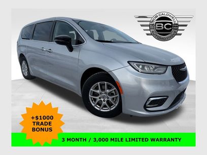 Used 2024 Chrysler Pacifica Touring-L