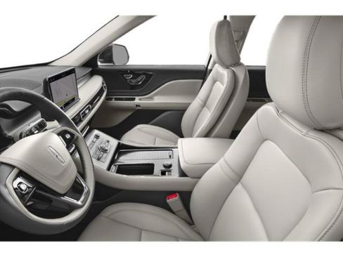 Used 2024 Lincoln Aviator AWD w/ Premium Package image 9