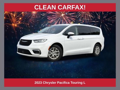 Used 2023 Chrysler Pacifica Touring-L