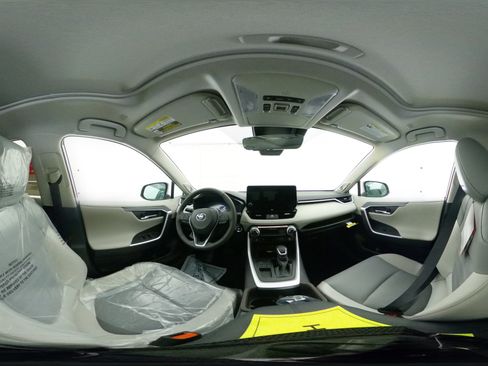 New 2025 Toyota RAV4 Limited image 33