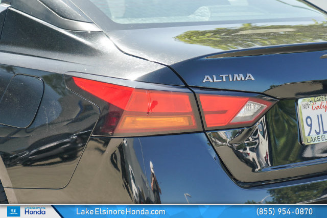 Used 2024 Nissan Altima 2.5 SV FWD image 12