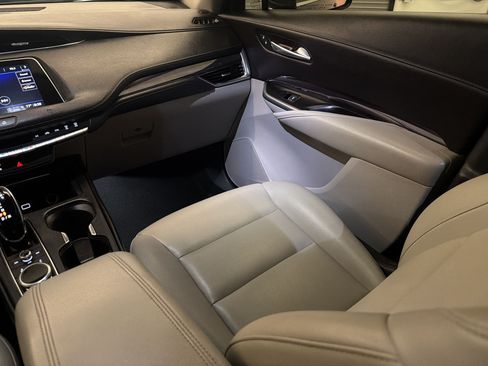 Used 2021 Cadillac XT4 Luxury FWD image 27