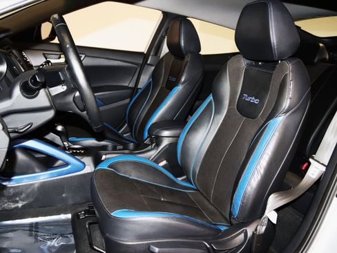 Used 2013 Hyundai Veloster Turbo image 37