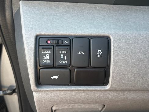 Used 2016 Honda Odyssey EX-L image 12