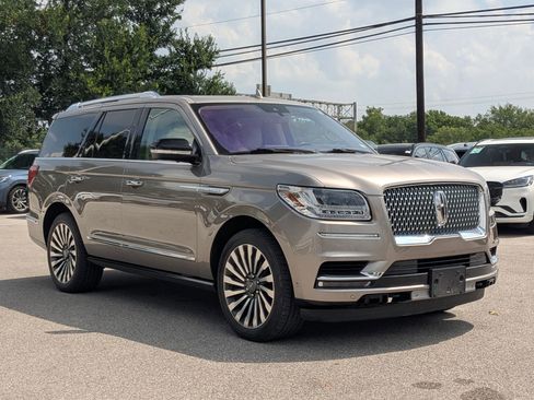 Used 2018 Lincoln Navigator Reserve w/ Technology Package AWD/4WD image 1