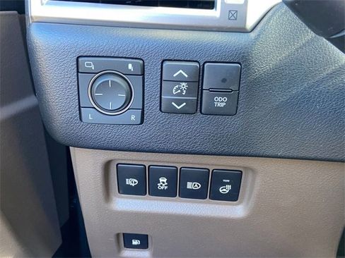 Certified 2023 Lexus GX 460 Premium image 24