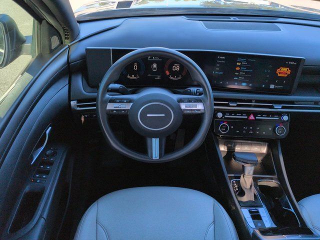 Used 2025 Hyundai Santa Cruz SEL FWD image 15