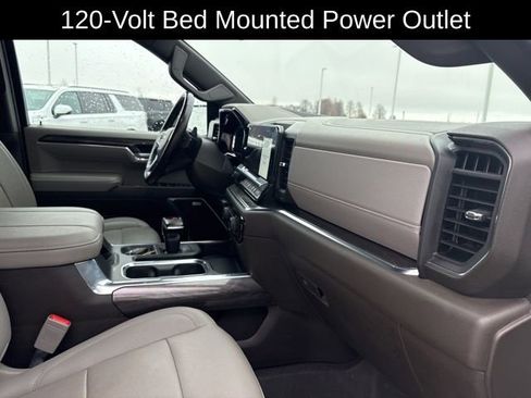 Used 2024 Chevrolet Silverado 1500 LTZ AWD/4WD image 25