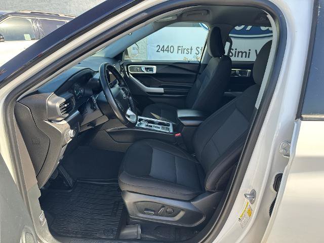 Certified 2022 Ford Explorer XLT RWD image 9