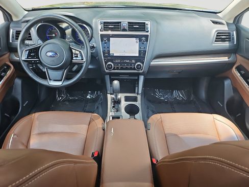 Used 2019 Subaru Outback 3.6R Touring AWD/4WD image 14