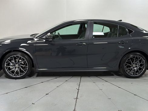 Certified 2025 Toyota Camry SE image 8