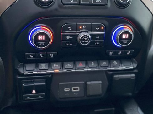 Used 2022 Chevrolet Silverado 3500 High Country w/ Z71 Off-Road Package image 15