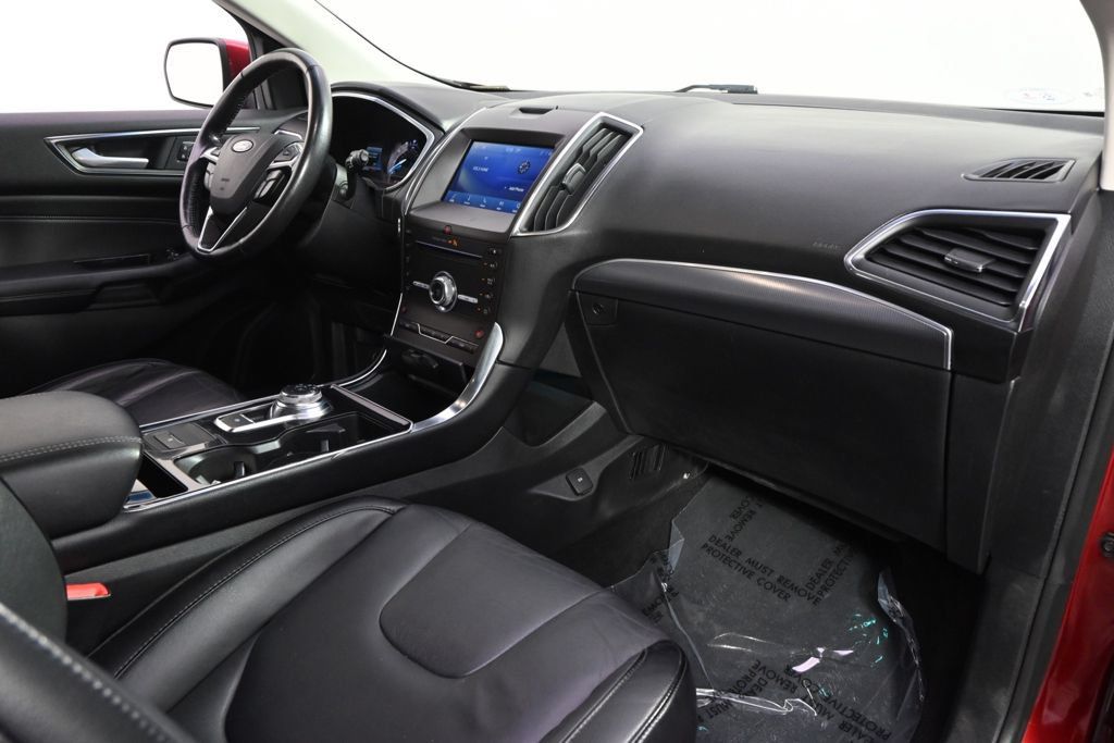 Used 2019 Ford Edge Titanium FWD image 15
