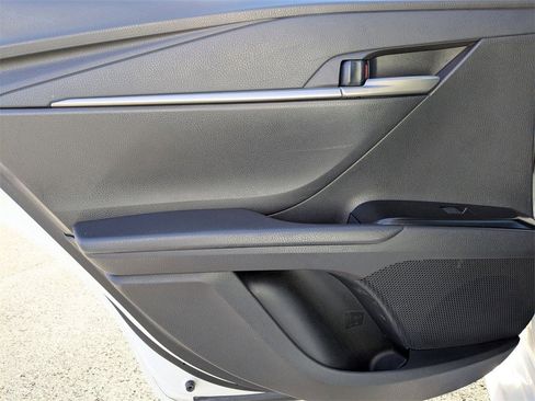 Used 2025 Toyota Camry LE image 27