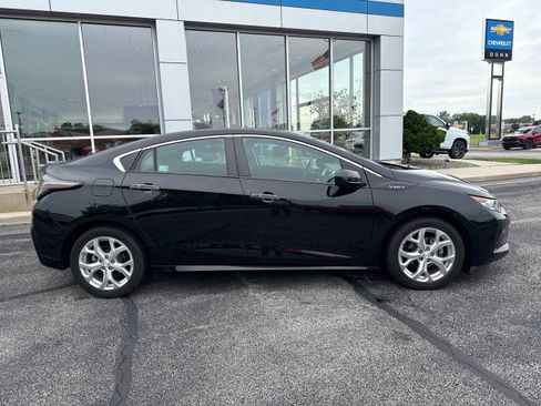 Used 2017 Chevrolet Volt Premier FWD image 2