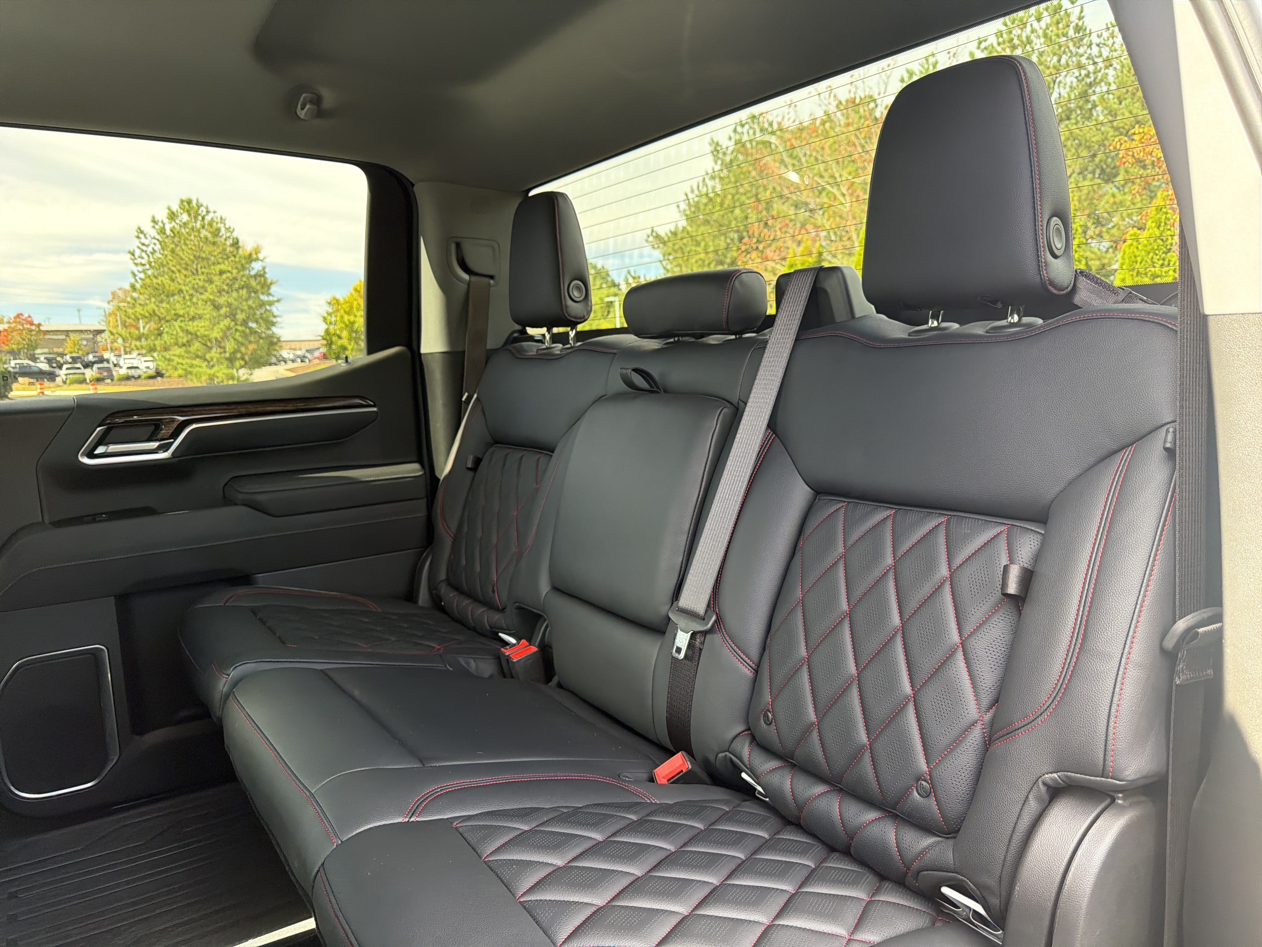 Used 2025 GMC Sierra 1500 Elevation AWD/4WD image 8