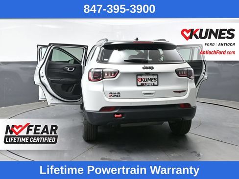 Used 2025 Jeep Compass Trailhawk AWD/4WD image 47