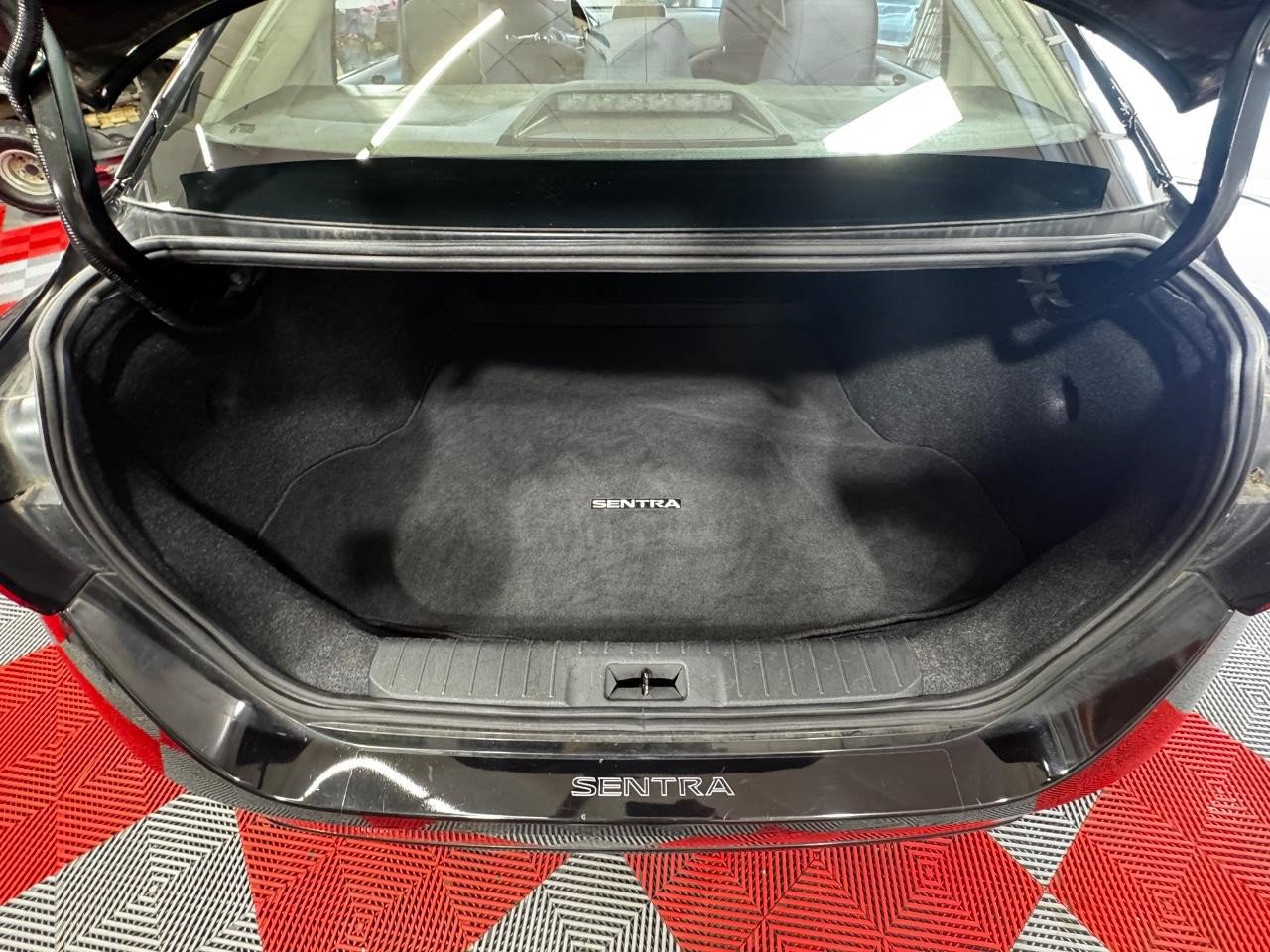 Used 2021 Nissan Sentra SV FWD image 11