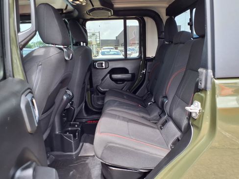 Used 2023 Jeep Gladiator Rubicon AWD/4WD image 21