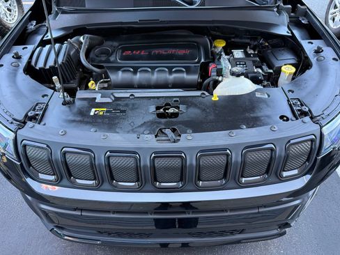Used 2022 Jeep Compass Latitude w/ Convenience Group AWD/4WD image 37