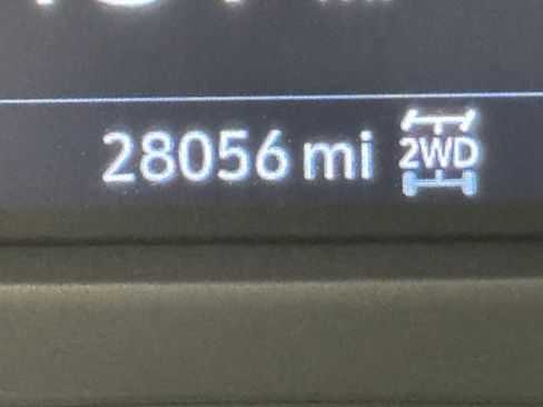 Used 2023 Cadillac XT4 Luxury w/ Cold Weather Package image 15