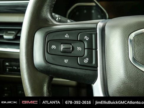 Used 2021 GMC Yukon SLT w/ SLT Premium Package image 11