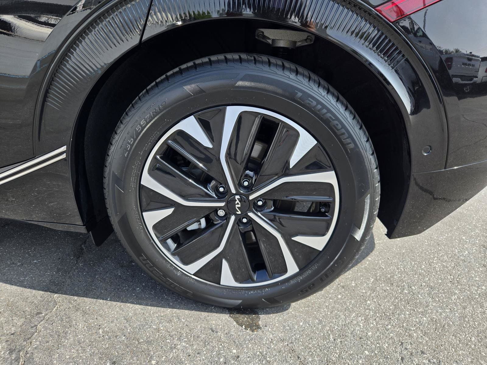 Used 2024 Kia EV6 Wind w/ Wind Technology Package RWD image 36