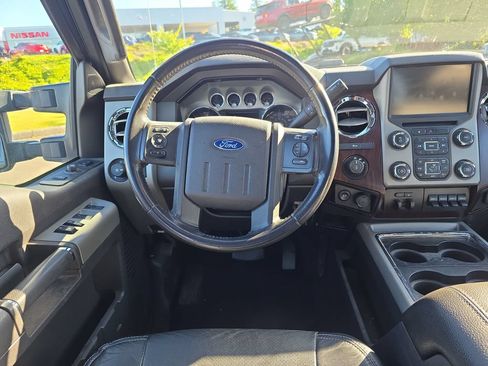 Used 2016 Ford F250 Lariat w/ Lariat Ultimate Package AWD/4WD image 7