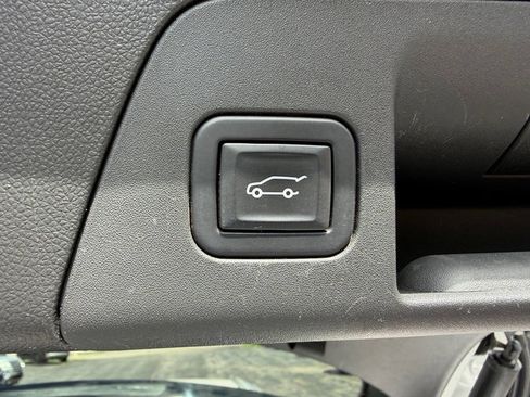 Used 2022 Buick Envision Preferred FWD image 14