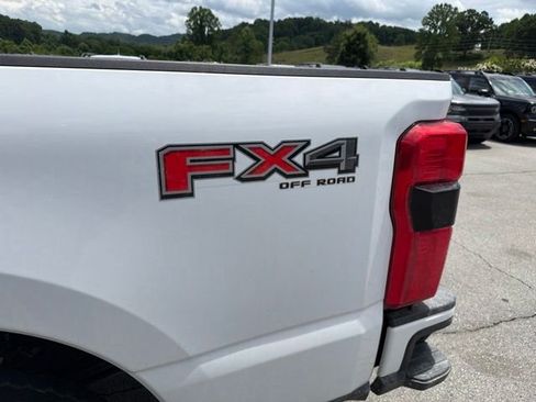Used 2024 Ford F250 XL w/ STX Appearance Package AWD/4WD image 7