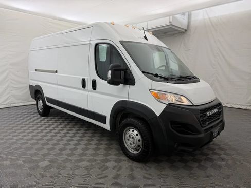 Used 2023 RAM ProMaster 2500 FWD image 4