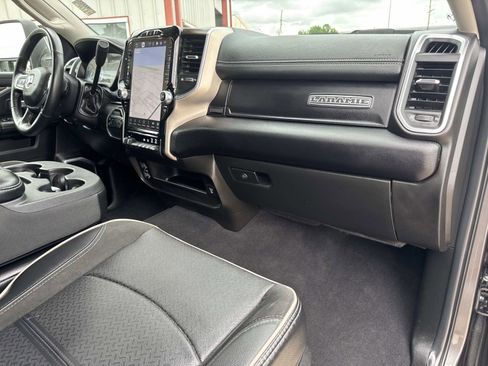Used 2024 RAM 2500 Laramie AWD/4WD image 12