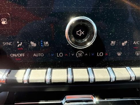 New 2026 GMC Yukon Denali w/ Advanced Technology Package AWD/4WD image 19