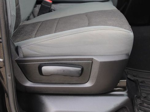 Used 2018 RAM 1500 Big Horn image 17