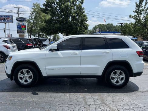 Used 2016 Jeep Grand Cherokee Laredo image 2