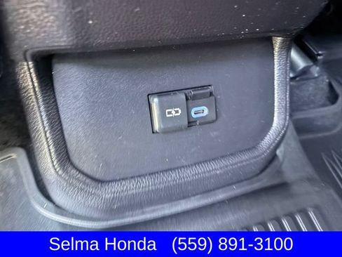 Used 2022 Toyota Highlander XSE AWD/4WD image 11
