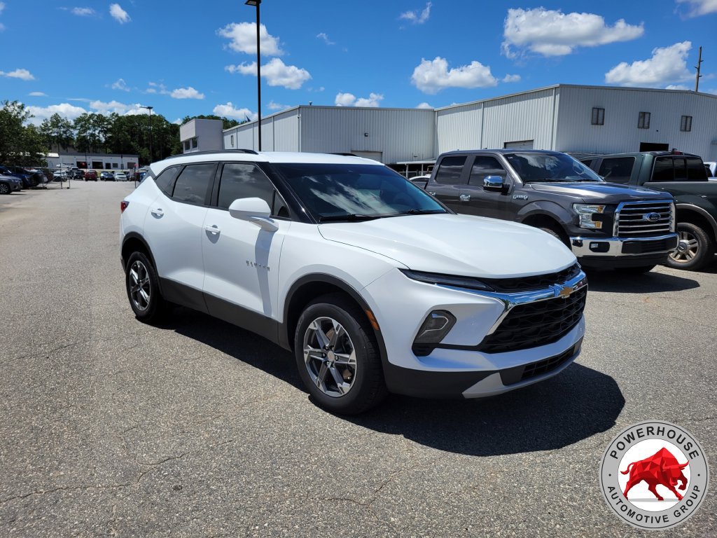 Used 2024 Chevrolet Blazer LT w/ Convenience Package FWD image 9