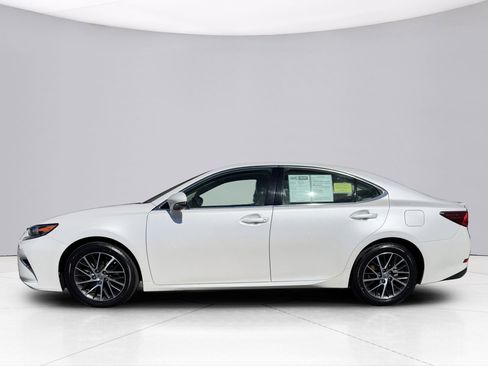 Used 2017 Lexus ES 350 w/ Luxury Package image 9
