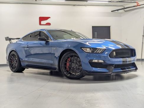 Used 2019 Ford Mustang Shelby GT350 w/ Technology Package RWD image 2