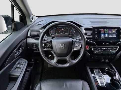 Used 2021 Honda Pilot Touring image 17