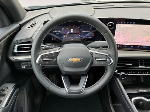 New 2026 Chevrolet Traverse LT w/ Driver Confidence Package FWD image 12