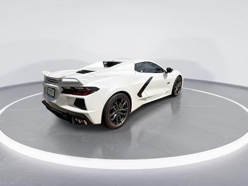Used 2023 Chevrolet Corvette Stingray Premium Conv w/ Z51 Performance Package RWD image 8
