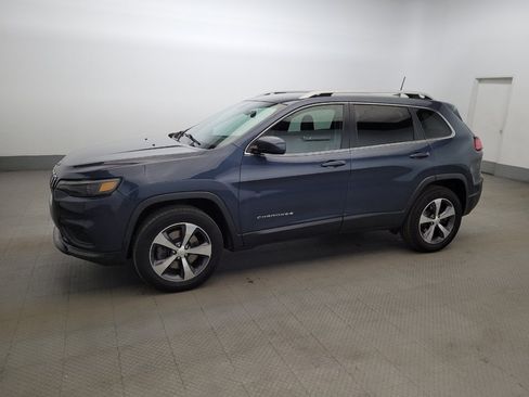 Used 2019 Jeep Cherokee Limited AWD/4WD image 2