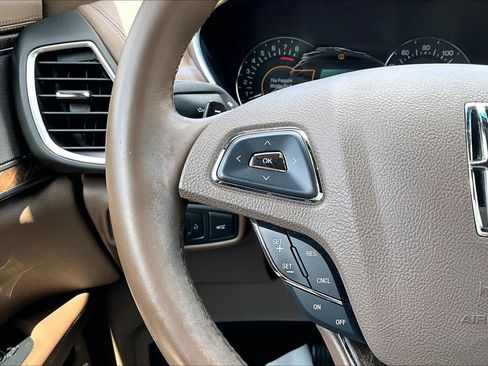 Used 2016 Lincoln MKX Reserve FWD image 24