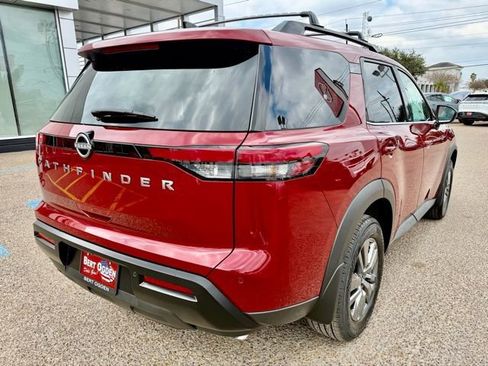 Certified 2026 Nissan Pathfinder SV FWD image 7