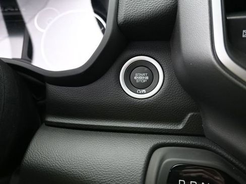 New 2026 RAM 1500 4x4 Crew Cab image 18