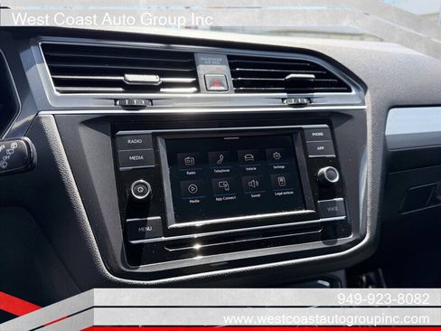 Used 2022 Volkswagen Tiguan S image 18