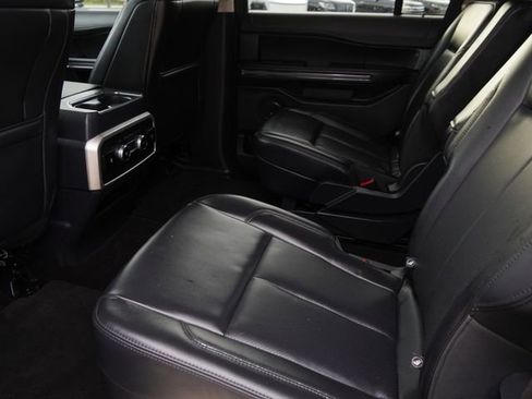 Used 2023 Ford Expedition XLT RWD image 13